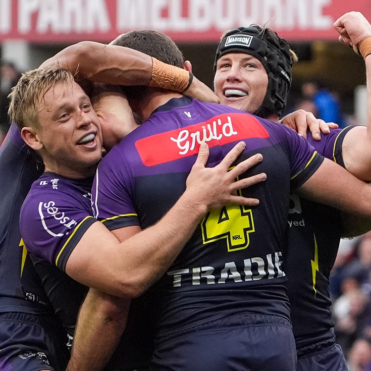 Storm hold off Knights to secure top spot