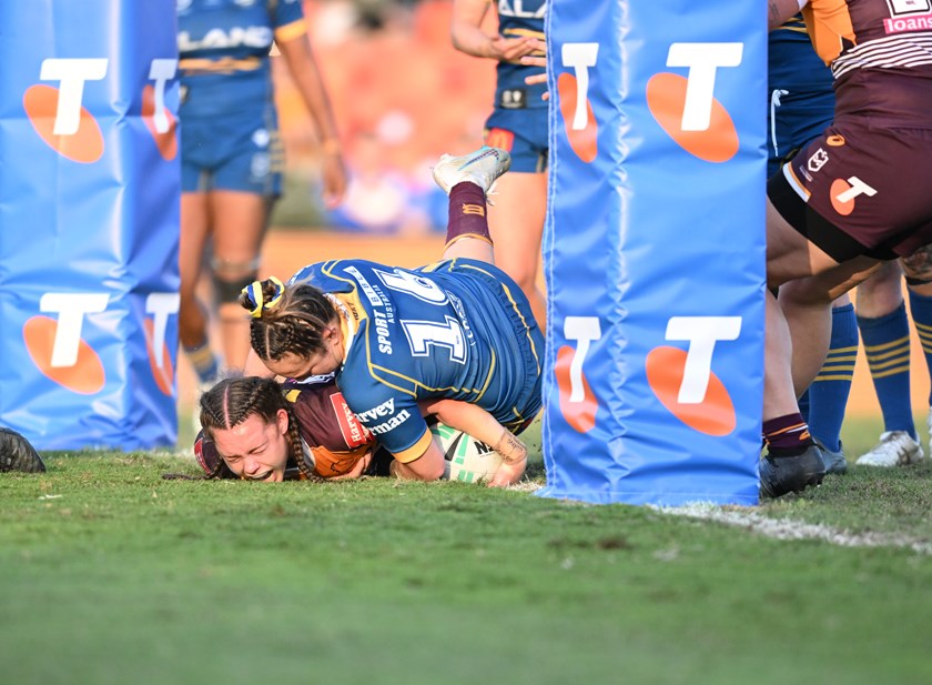 Mariah Denman scored her first NRLW try this season.