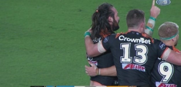 Rd 21: TRY Aaron Woods (77th min)