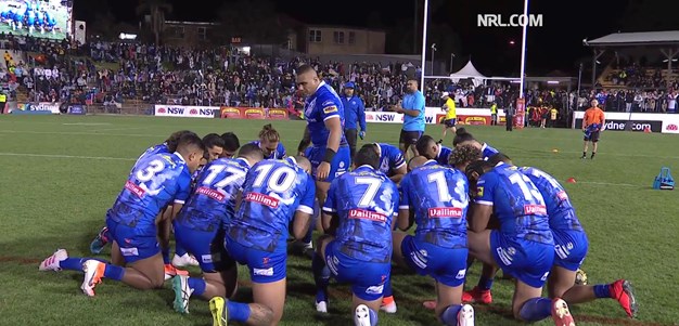 Samoa perform emotional Siva Tau