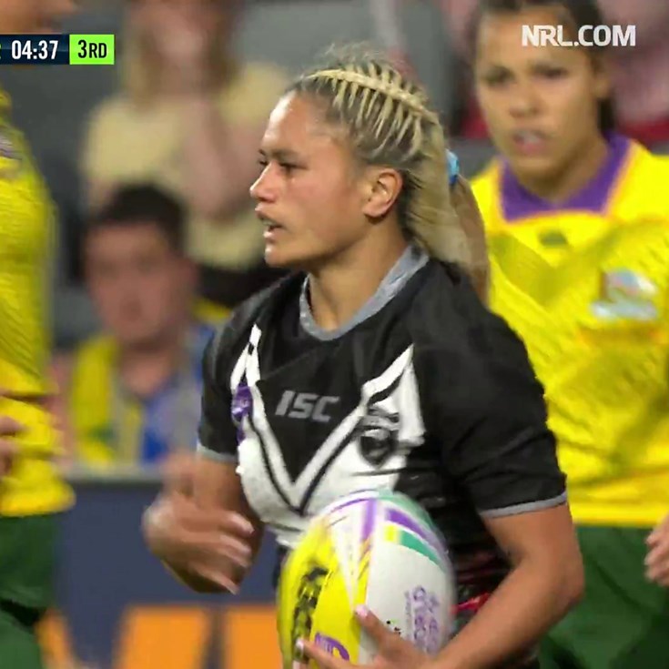 Maynard scores the winner for the Kiwi Ferns