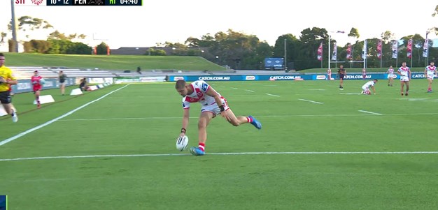 Lomax try gives Dragons the lead