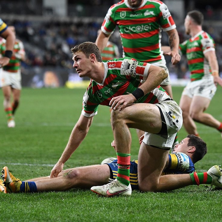 Campbell battles Johnston for try tally