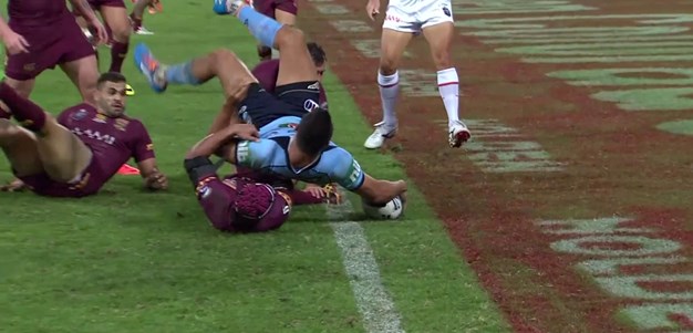 Hayne rolls his way over