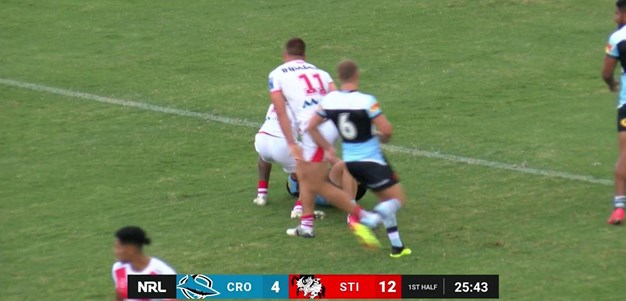 Hunt picks up a Sharks mistake to dive over