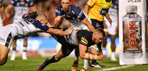 Cleary feeds Capewell for the first four-pointer