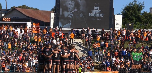 The Leichhardt faithful pay their respects to Raudonikis