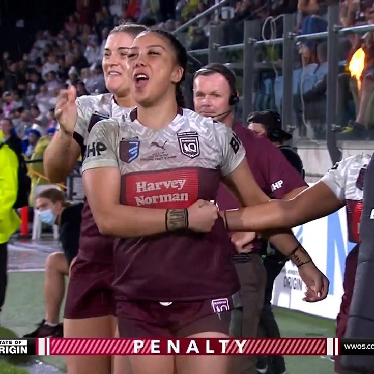 Brown kicks the goal to win it for the Maroons