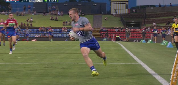 Dufty sprints away