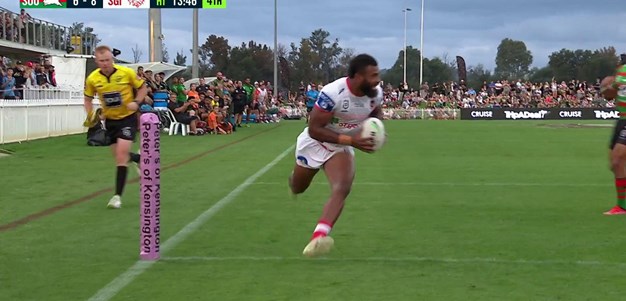 Lomax skilfully finds Ravalawa in the corner