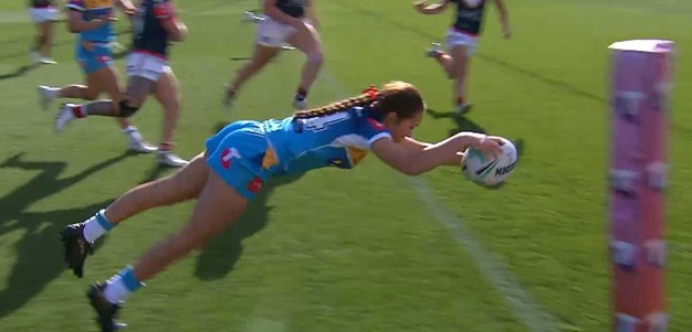 Faifua collects good ball from Lauren Brown