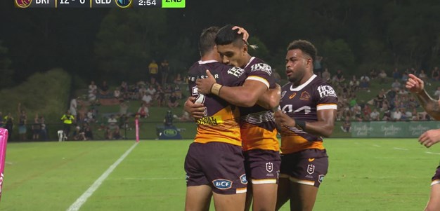 Pereira extends Broncos lead