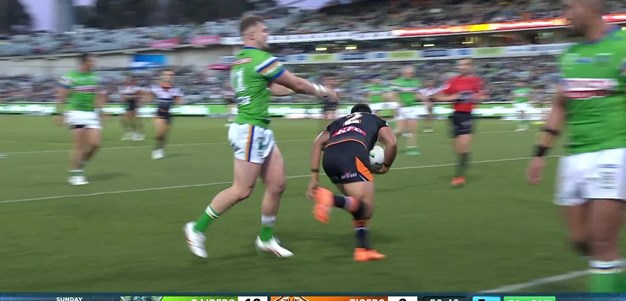 Nofoaluma's 100th Wests Tigers try