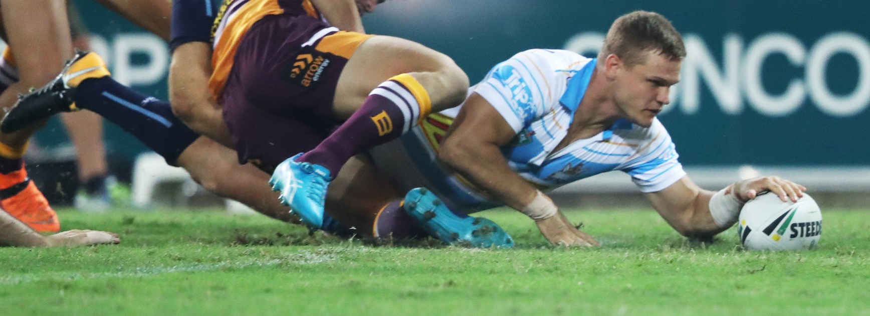 Titans too good for 'big brother' Broncos