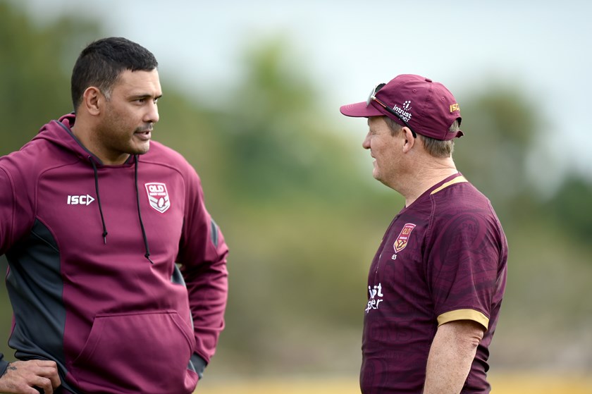 Justin Hodges and Kevin Walters at a 2018 Maroons training session.