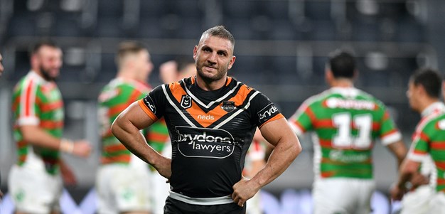 Apology accepted but Farah won't defend ex-teammate Burgess