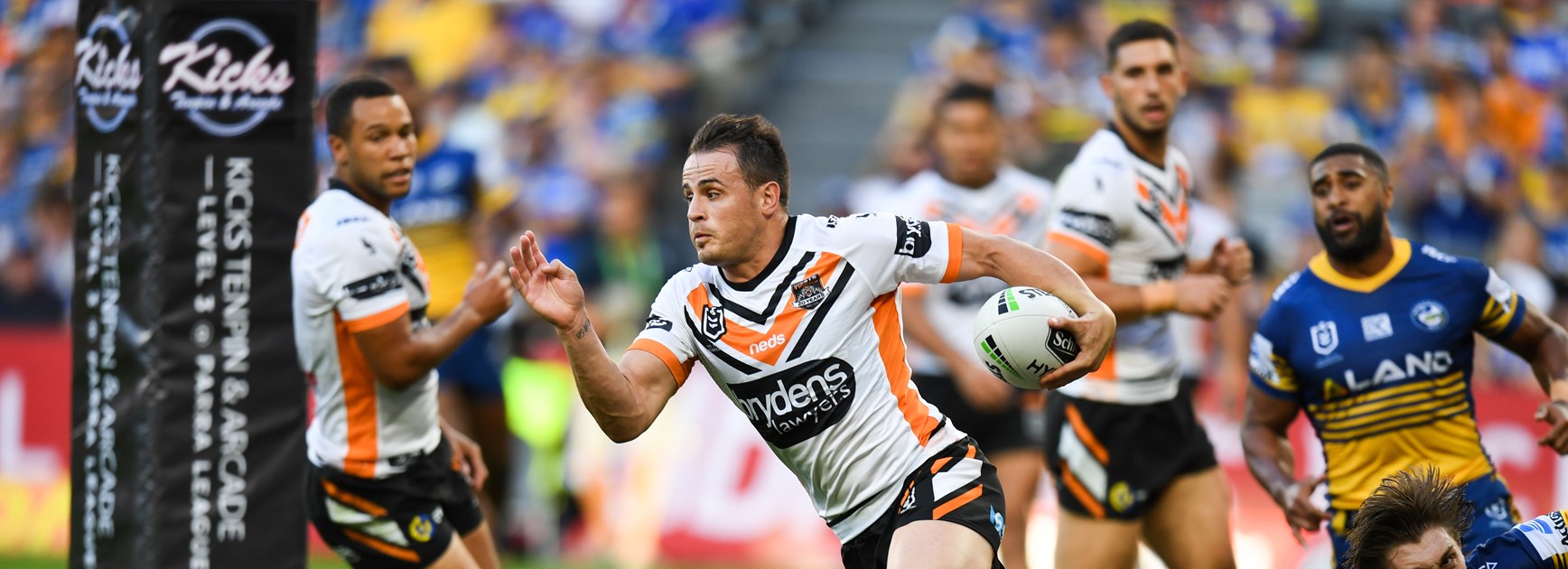 Tigers pivot Josh Reynolds.