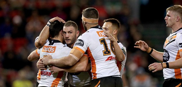 Benji magic helps Tigers pip Knights in Farah's 300th