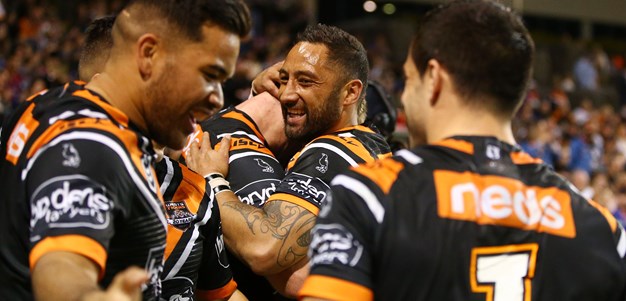 Benji brilliance as Wests Tigers demolish Knights' finals hopes