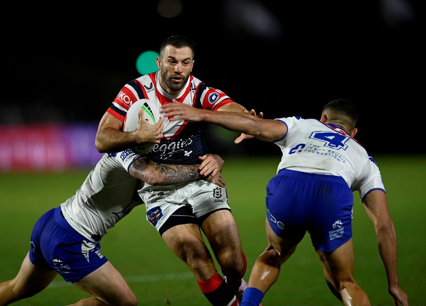 James Tedesco takes on the Bulldogs defensive line.