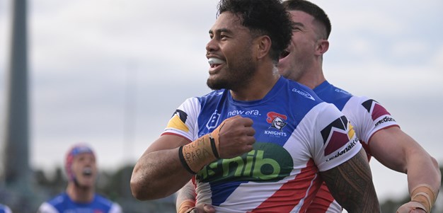 Knights hold off Raiders in Ponga's return