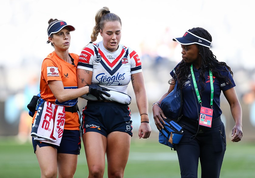 Isabelle Kelly led the Roosters to the grand final just seven days after dislocating her elbow. 