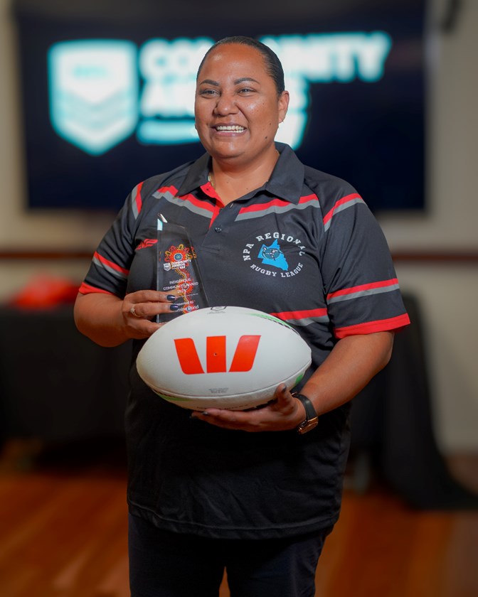 Jasmine Bond with her Indigenous Community Award